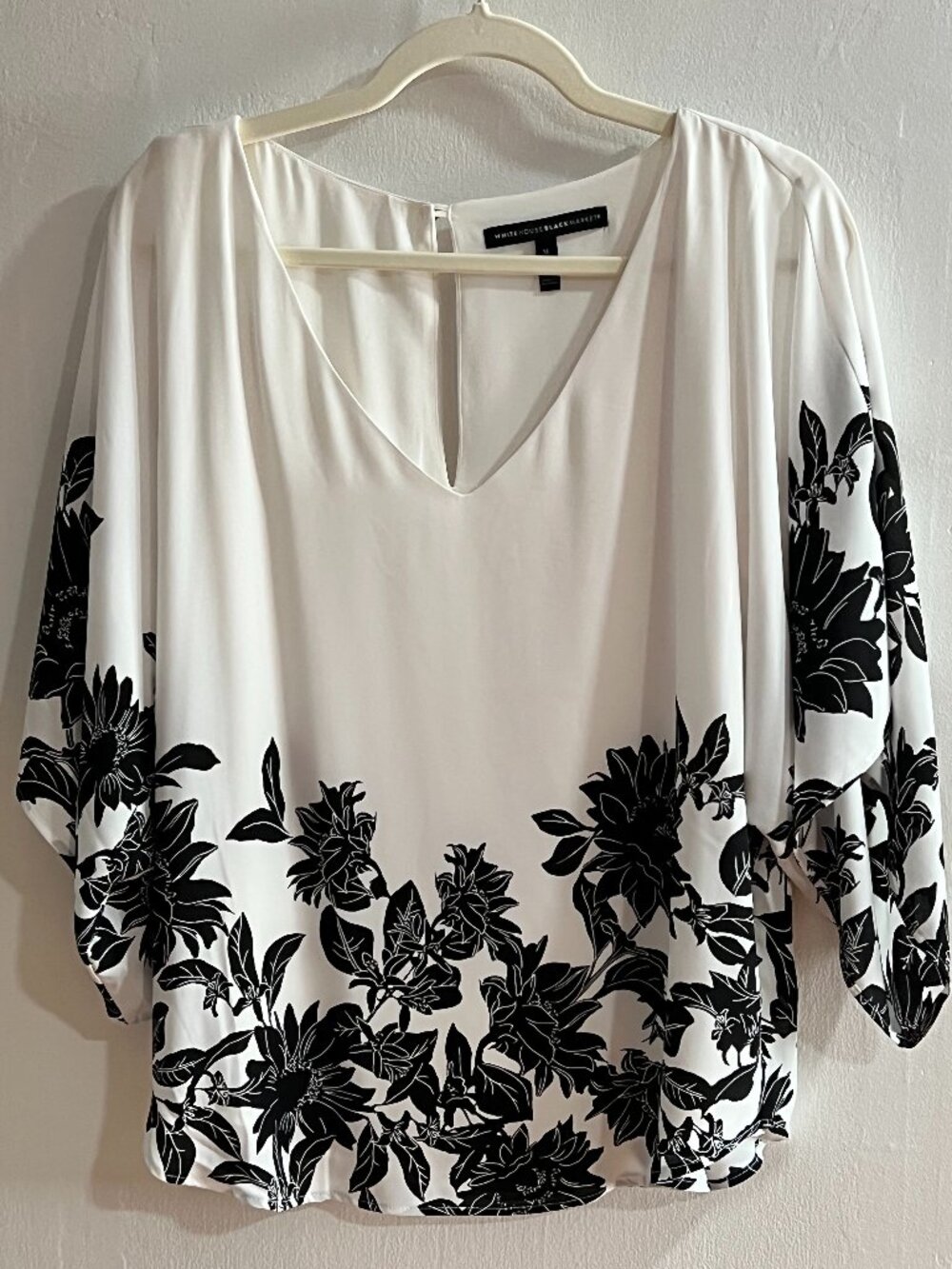 WHBM Medium Blouse w/ Kimono Elbow-length Sleeves - White and Black